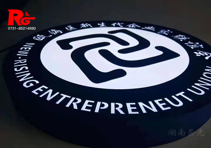 �Lɳ���P��U�՟���